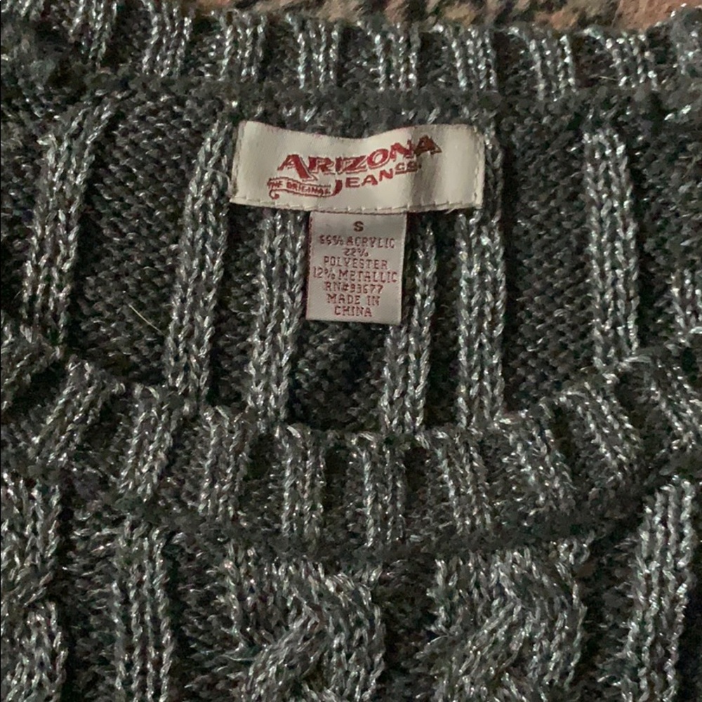 Sweater/shirt - Picture 3 of 3